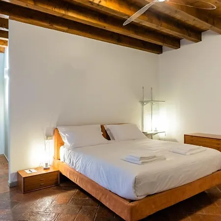 Casa Viola, Stanza Viola Bergamo